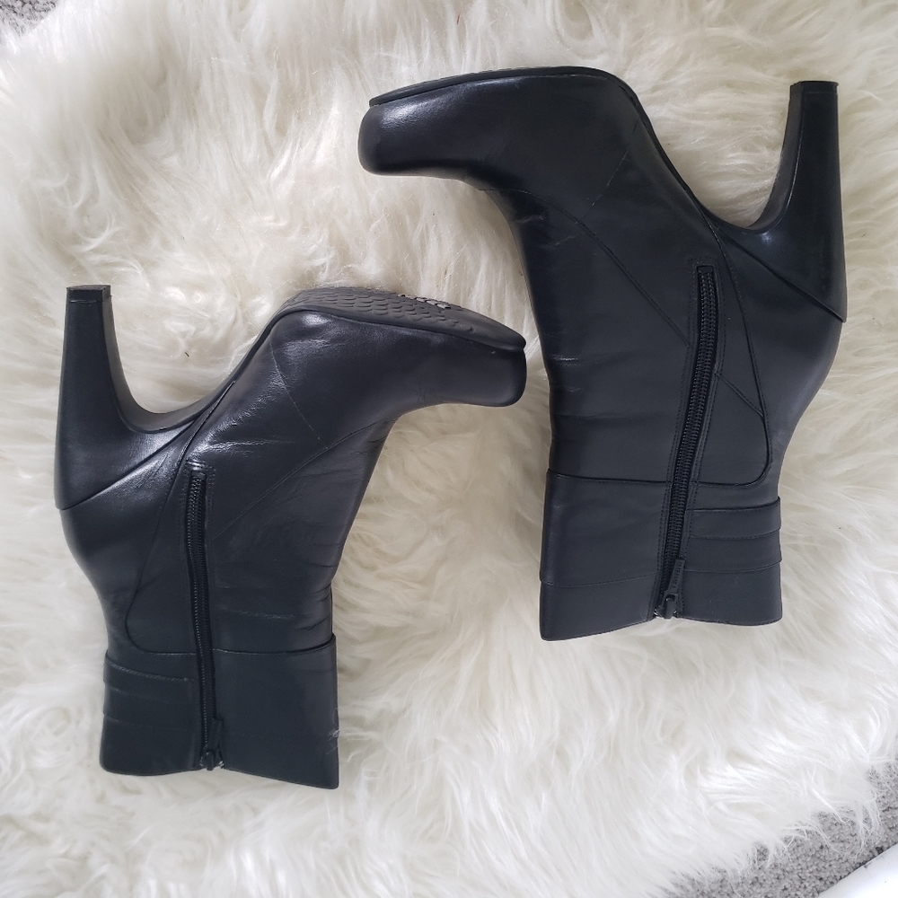 Tsubo Leather Ankle Boots - Picture 3 of 4